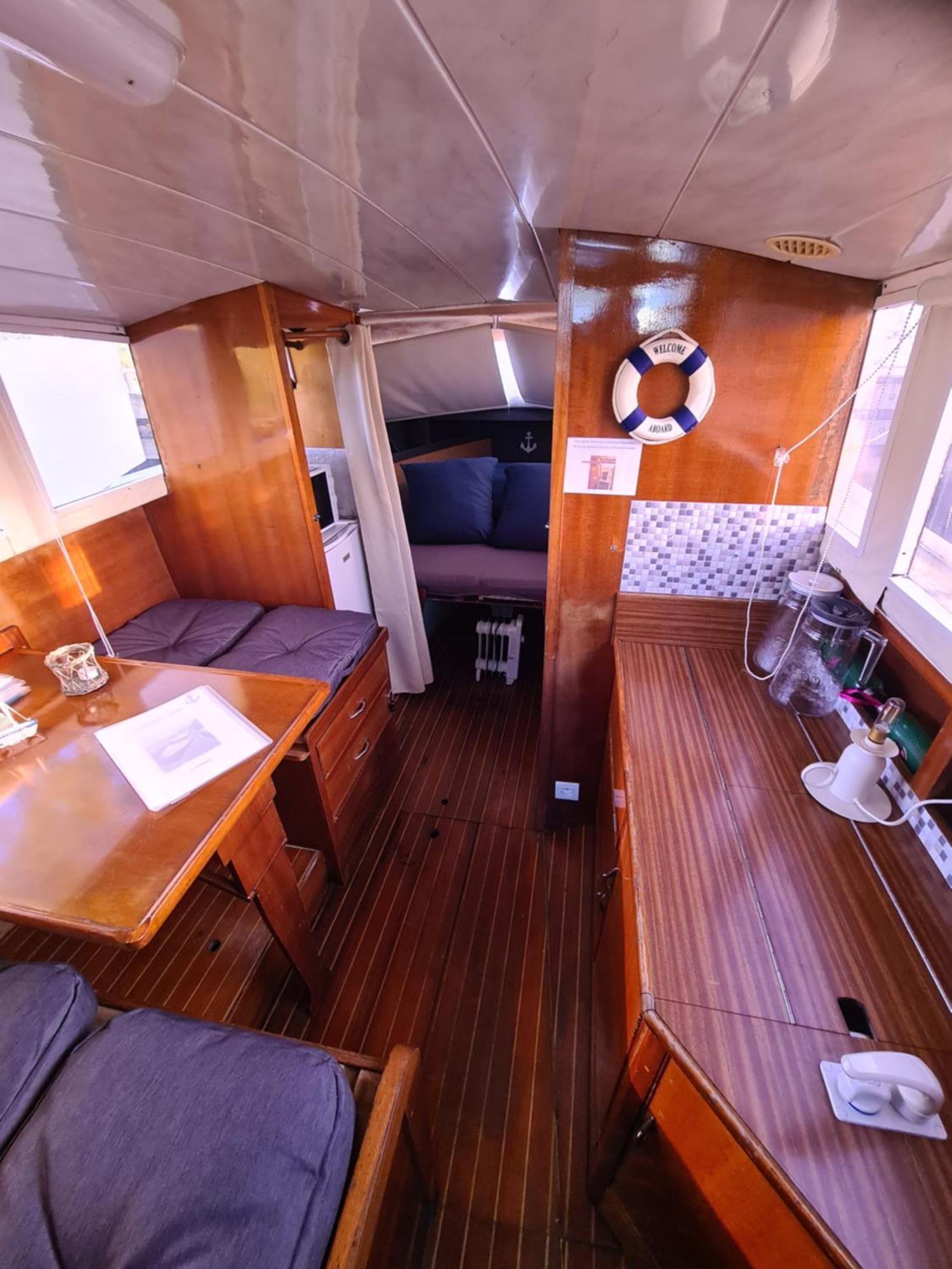 Botel Bateau *