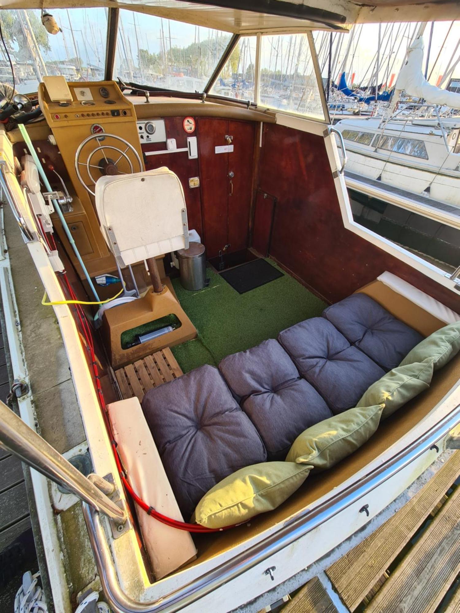Botel Bateau Ouistreham